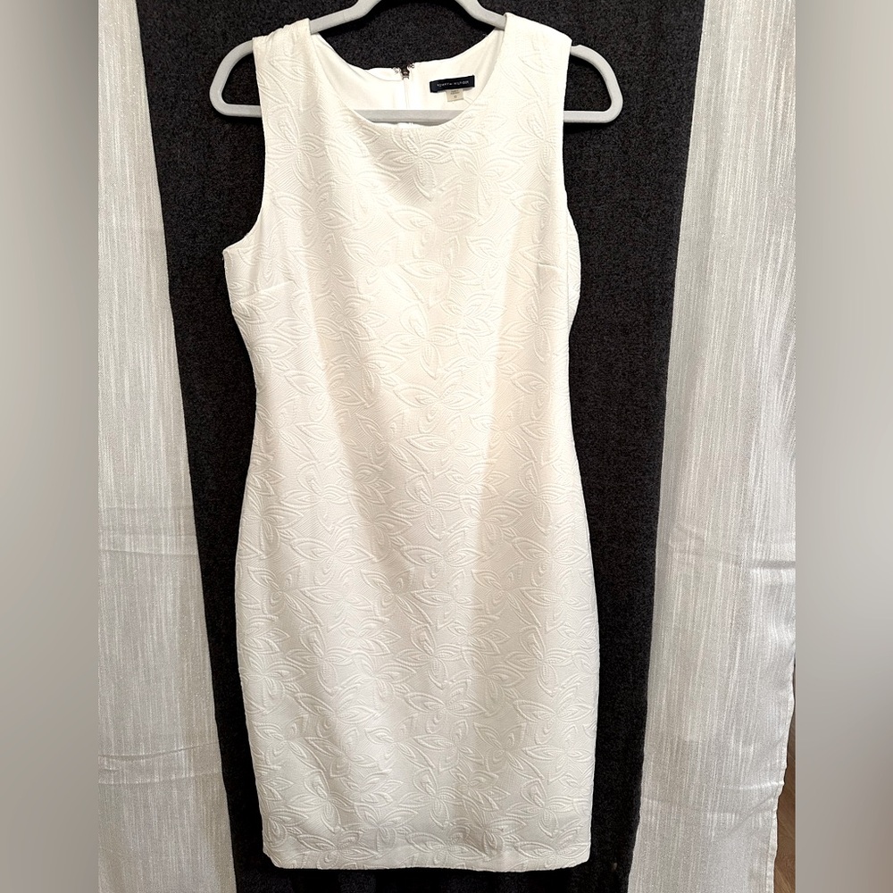 NWT Tommy Hilfiger Sleeveless White Size 10 Dress